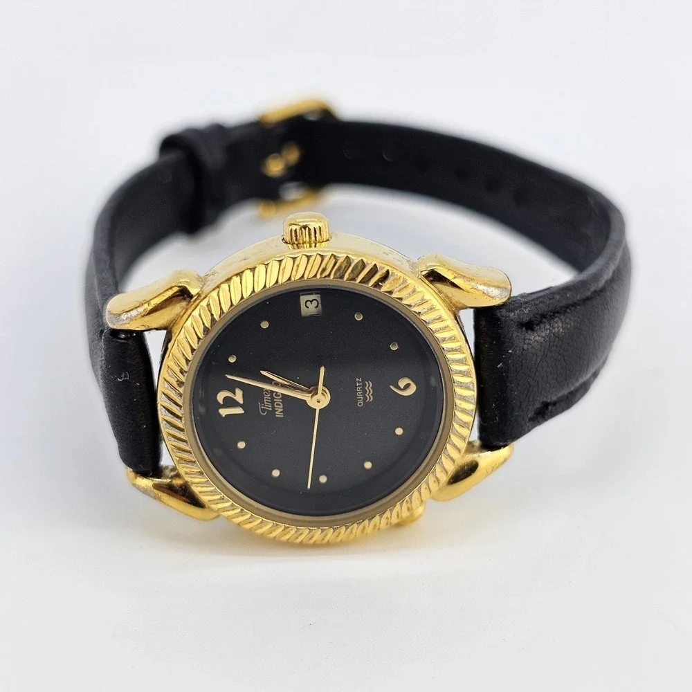 VTG Timex Watch Women Fluted Bezel 25MM Black Dial Date Leather Bands NEWBattery